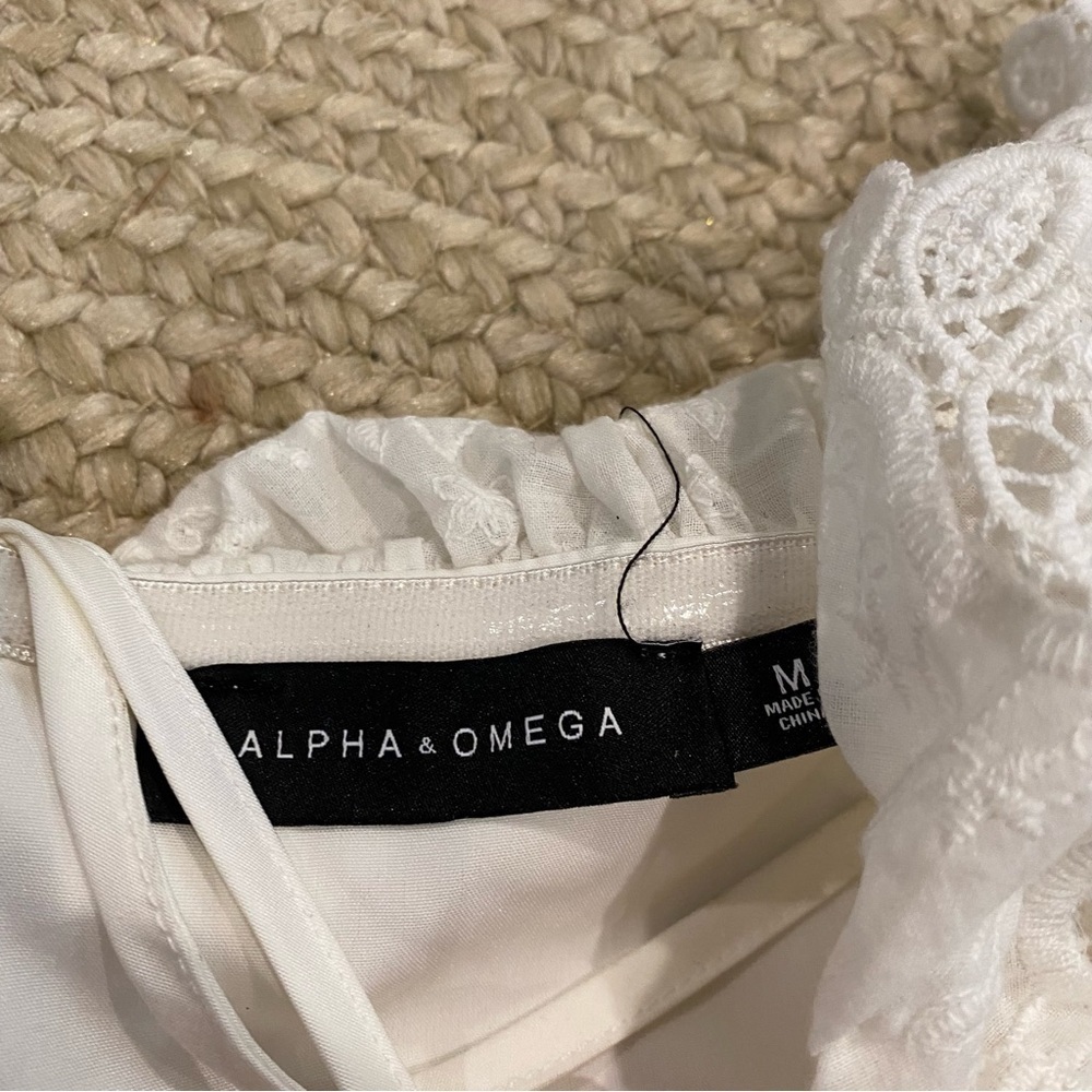 Alpha & omega white OFF-SHOULDER RUFFLE BODYSUIT M - Picture 4 of 6